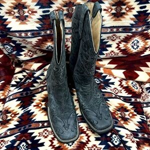 Corral (circle G) boots buckle exclusive!